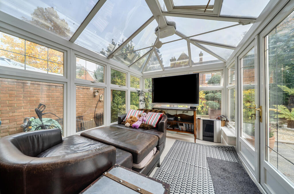 1365613-20-68f245...