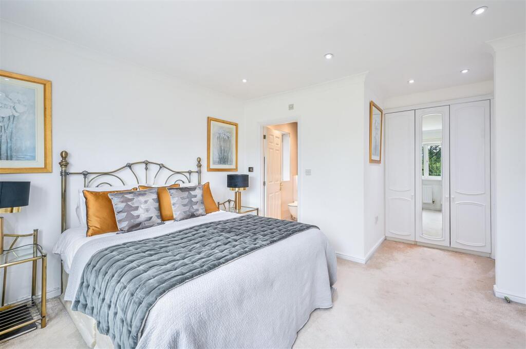 OAKWOOD AVENUE, 10- (2).jpg