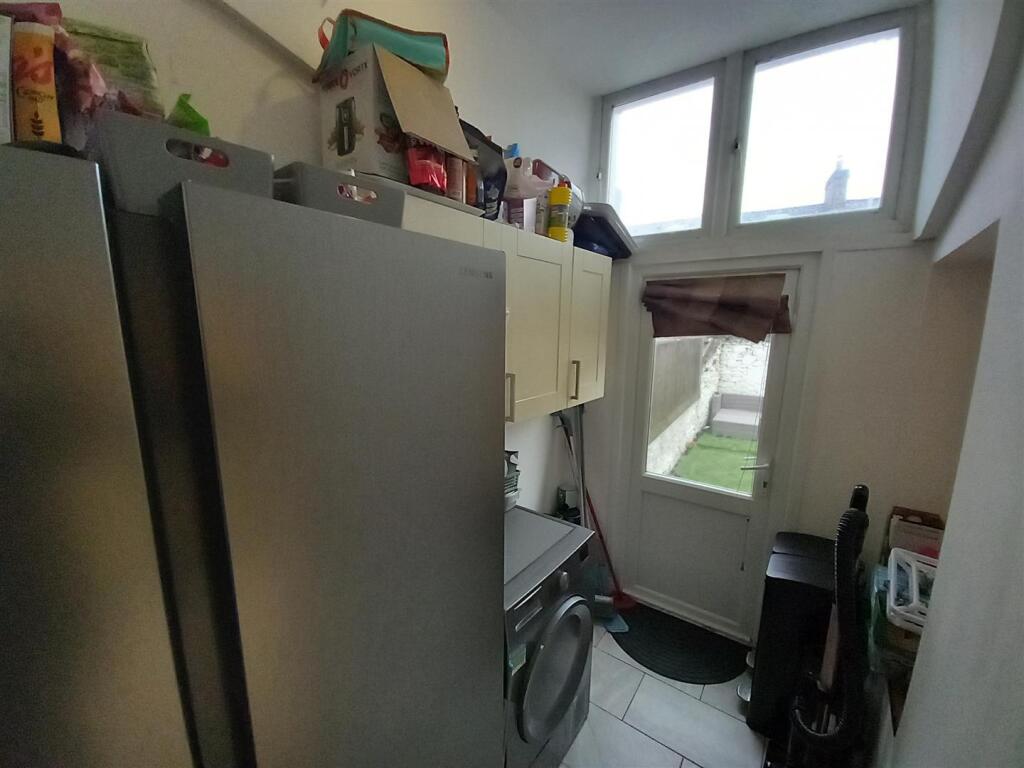 21 Geneva Utility.jpg