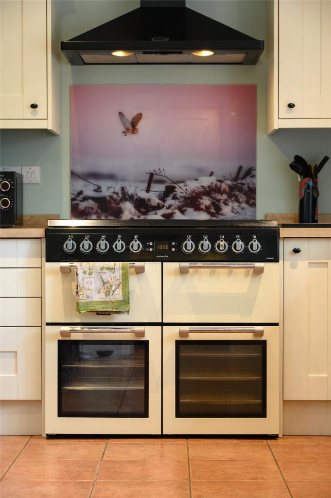 Kitchen Oven