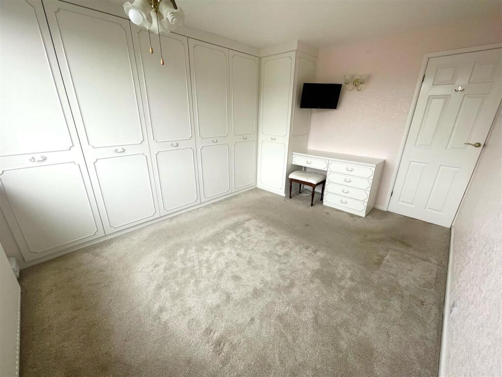 Bedroom 1,2.jpg