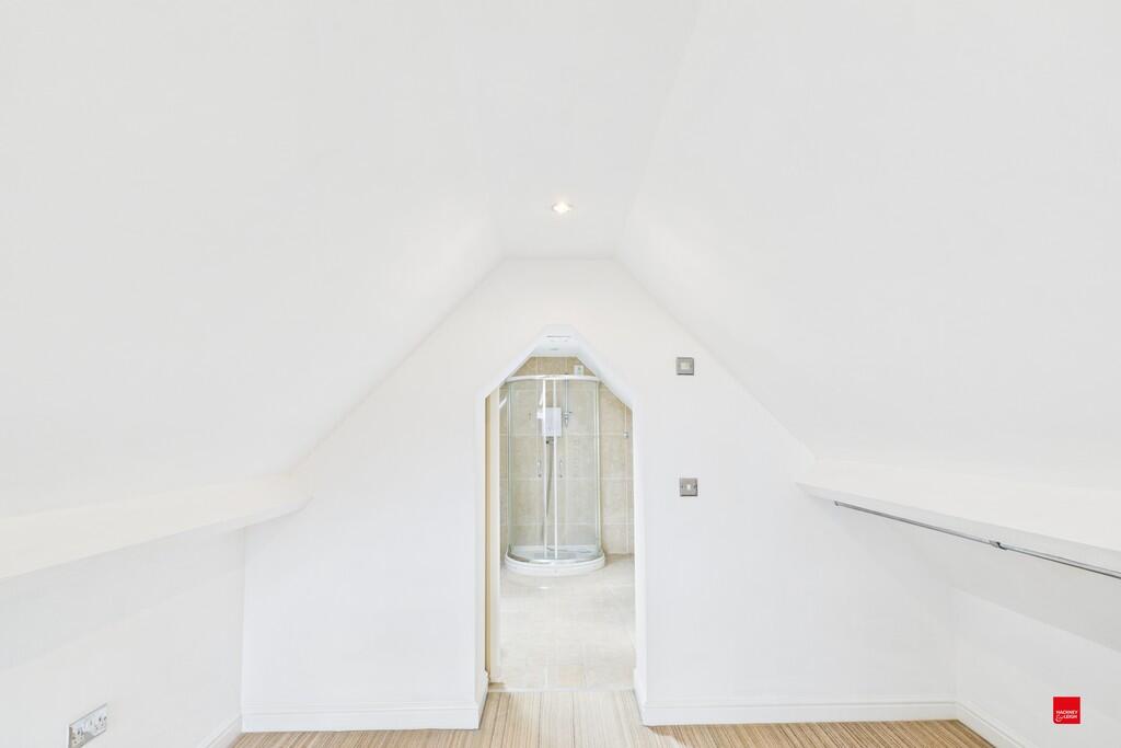 Ensuite To Bedroo...