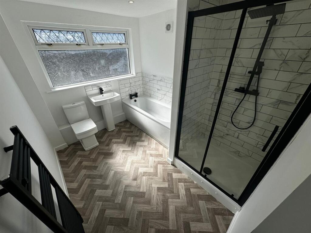 WhatsApp Image 2024-08-12 at 16.11.20.jpeg