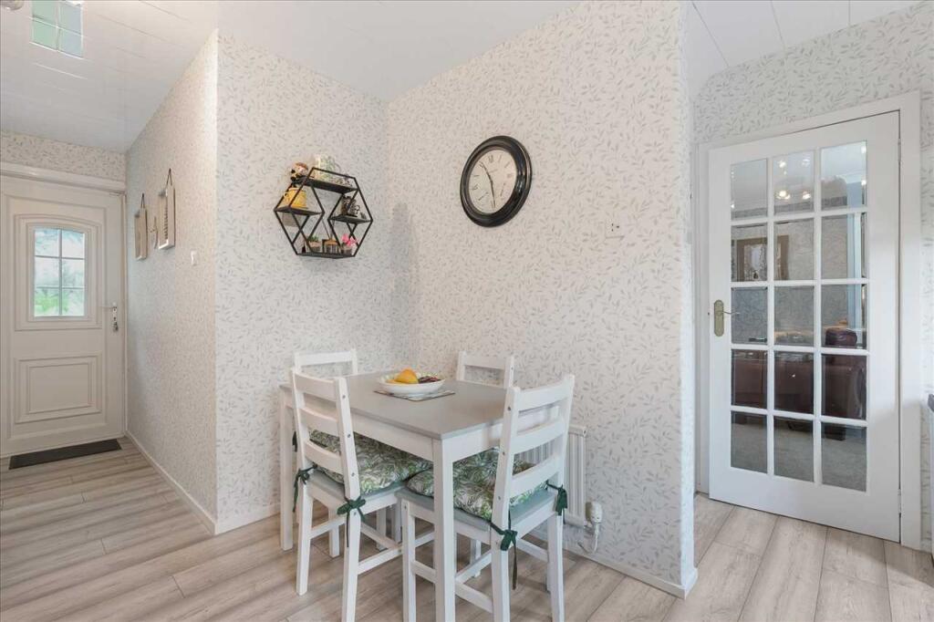 Kitchen Dining (3)