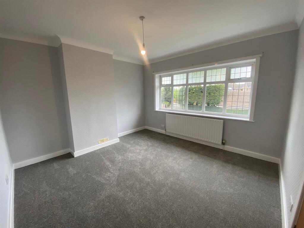 FRONT BEDROOM 1.jpg