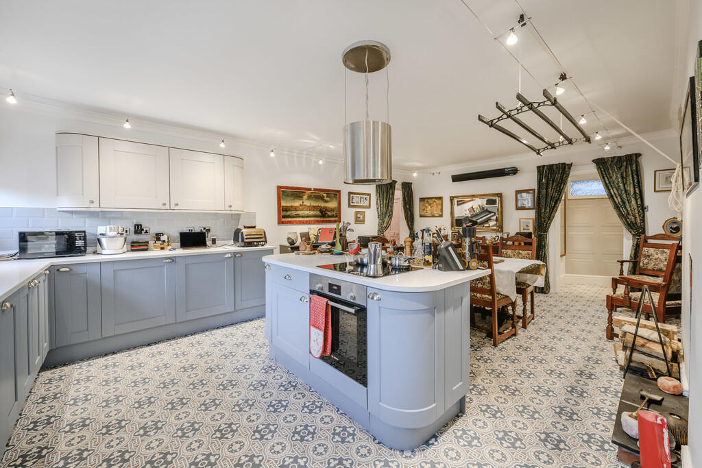 Dining Kitchen 4