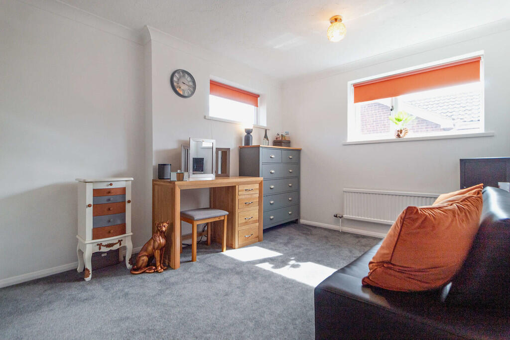 8616731-interior2...