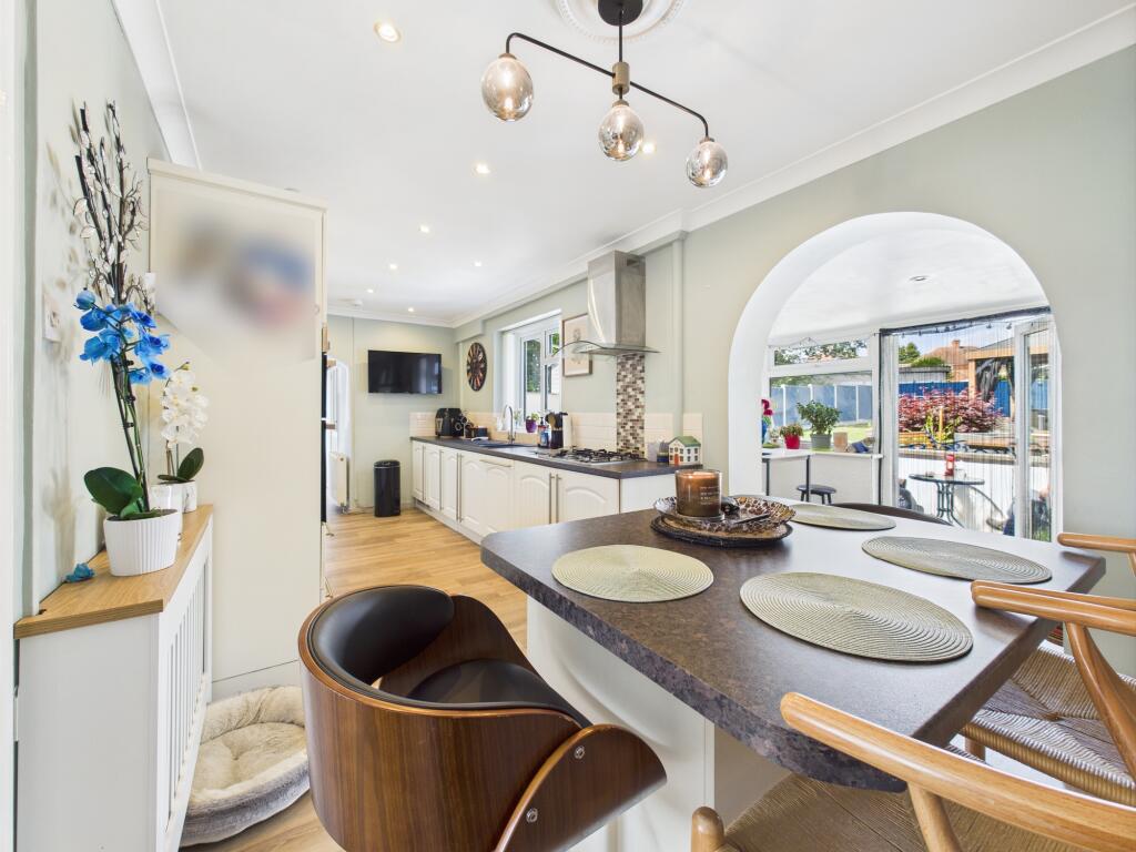 CAM01605G0-PR1025-STILL007