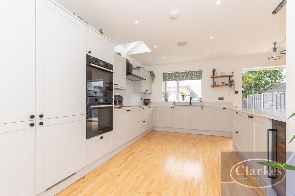 FC054_48 MINSTEAD RD_021