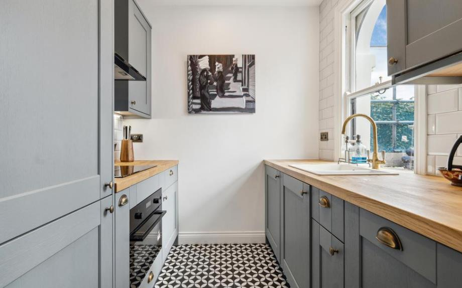 12 haselbury house 2 03.09.png