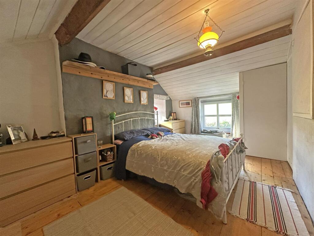 Bedroom.jpg