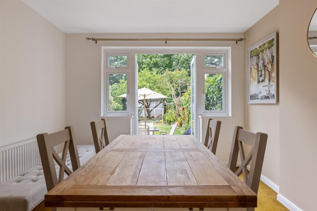 Thurlestone Avenue 66 Ph3.jpg