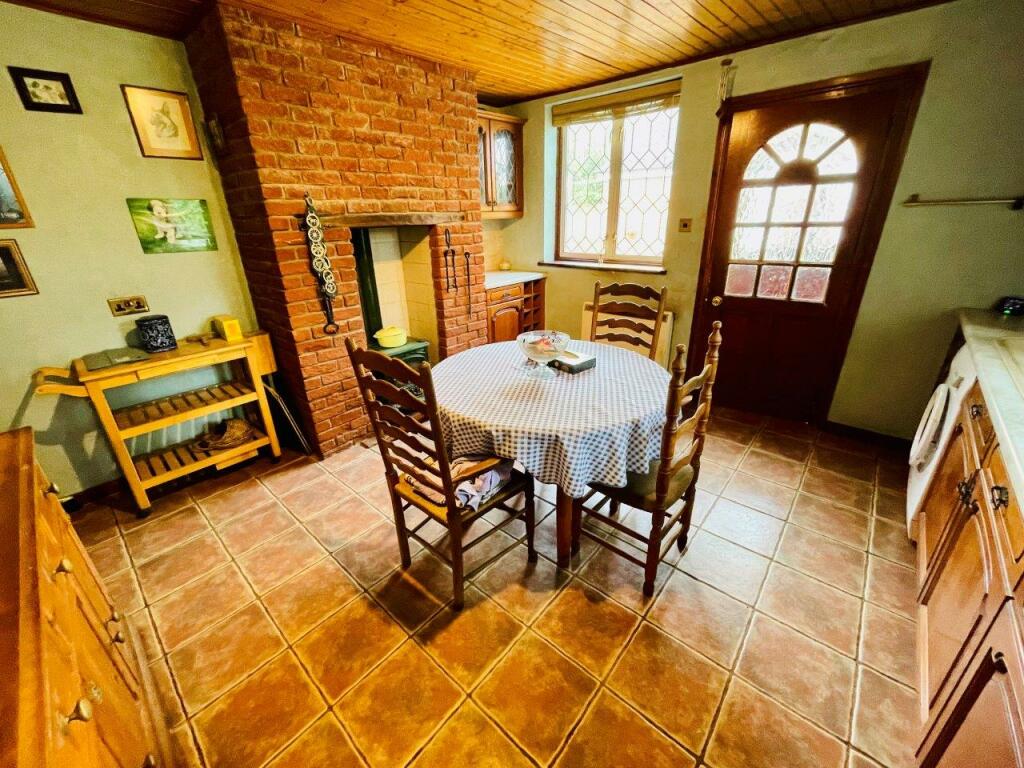 Kitchen/Breakfast Room