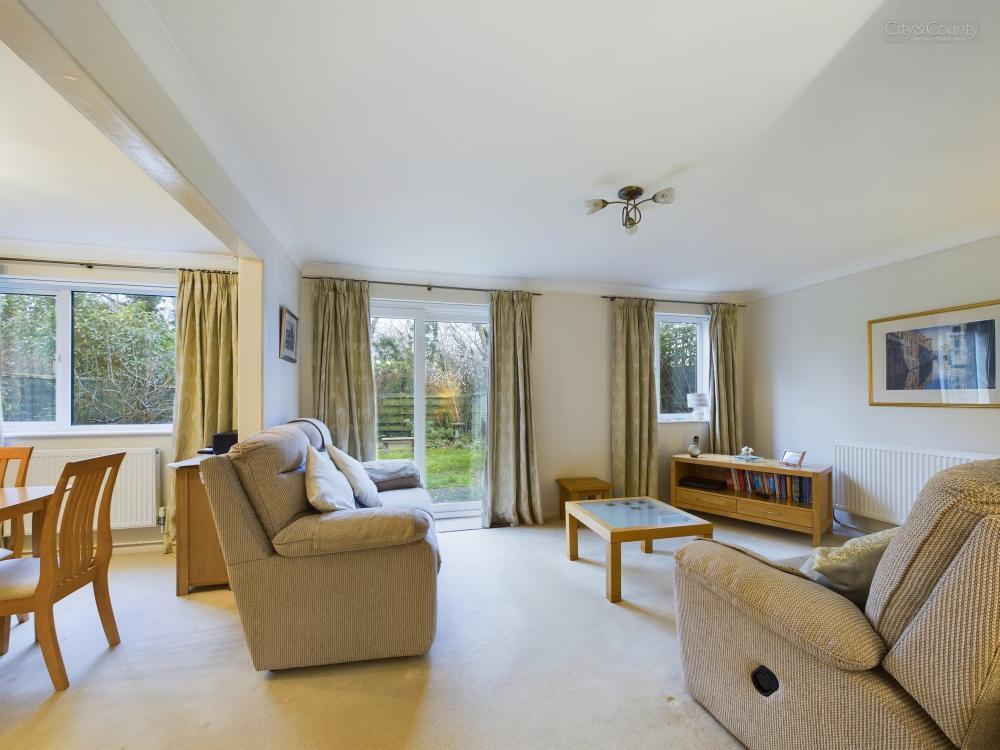 Living/Dining Room