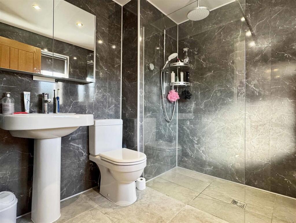 En-Suite.jpg