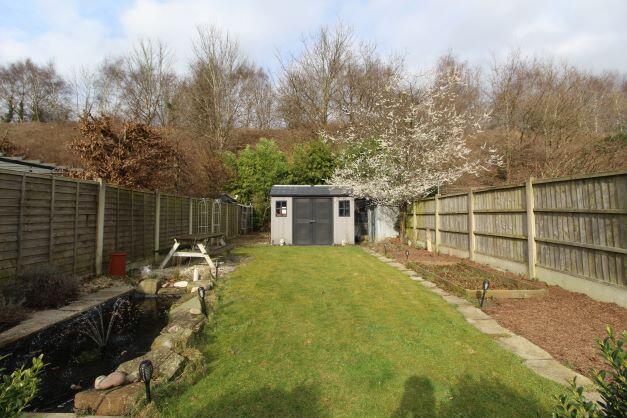 R Rear Garden (2).jpg