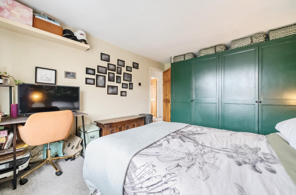 1343252-5-68a6dde...