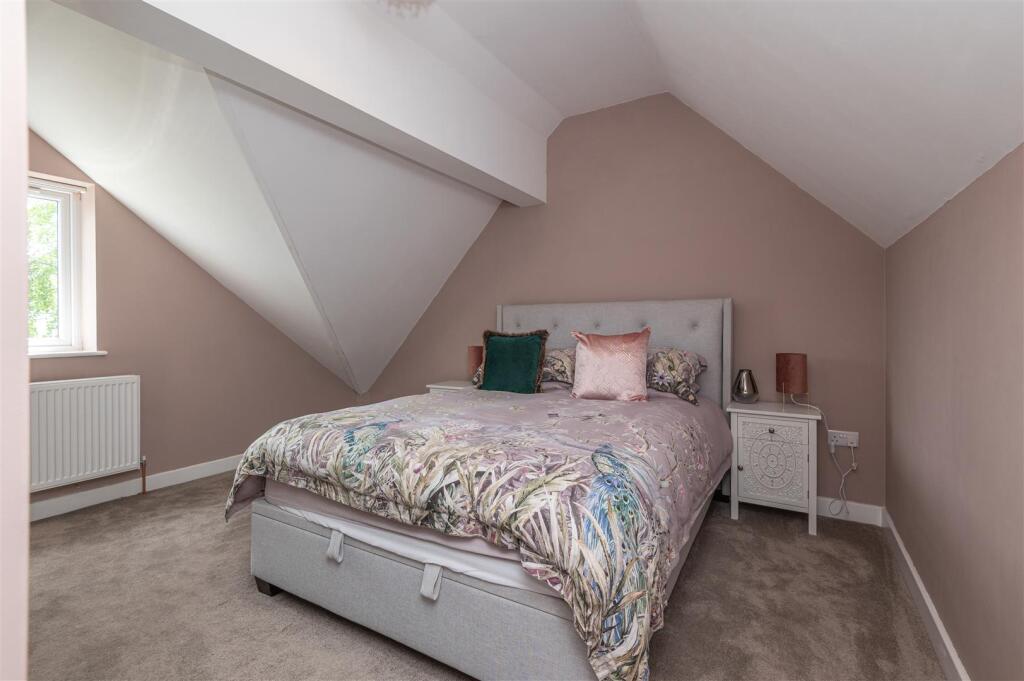 68 - 14 Broomfield Road HD2 2HG.jpg