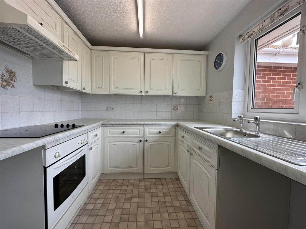 4 Kingwater Kitchen.jpeg