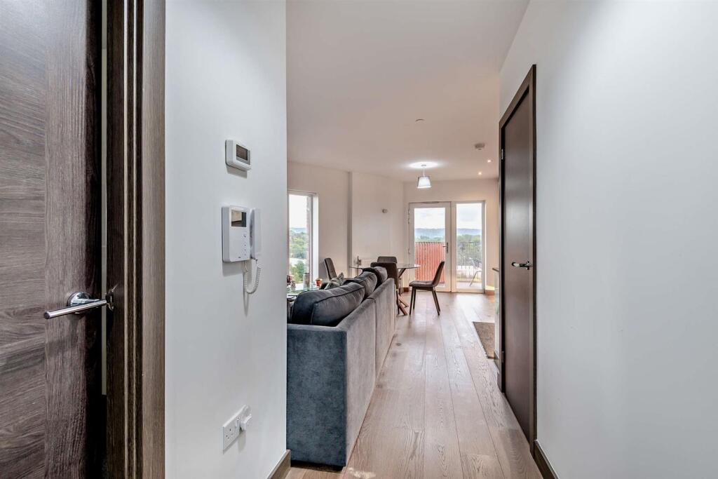 8660491-interior09-800.jpg