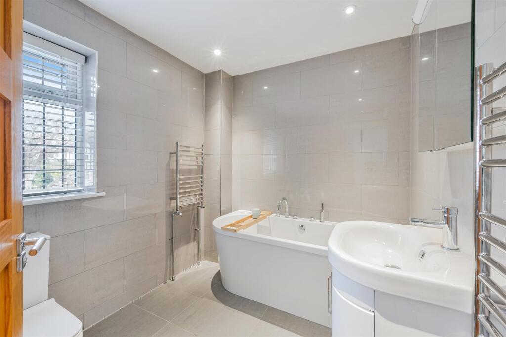 WHITEHORSE DRIVE (6).jpg