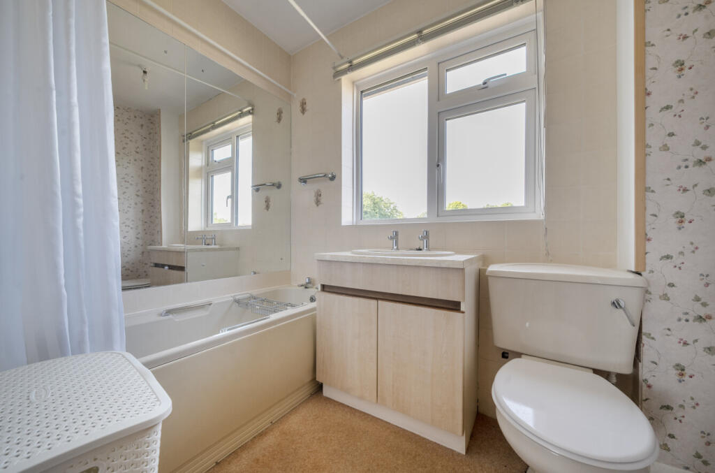 131250556852908d3ae8c