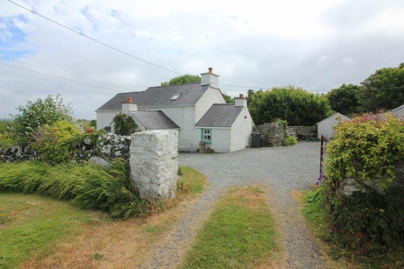 drive to entrance