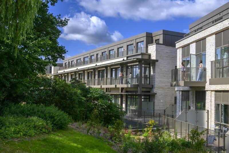 Oakhill, 
Tonbridge Road, 
Hildenborough, 
TN11 9EW
