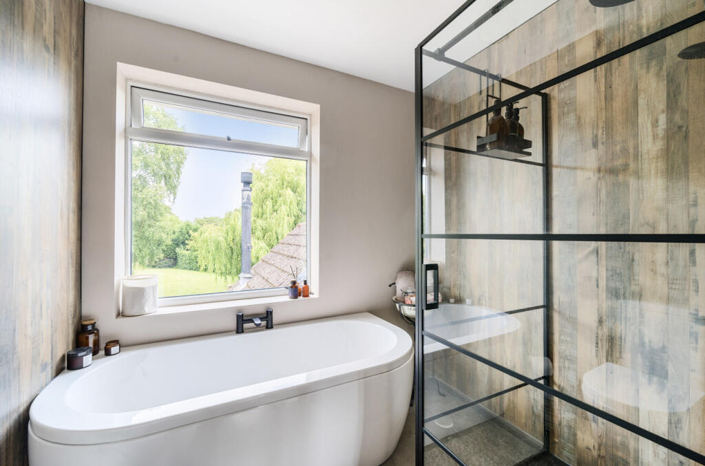 1303445-13-683f24...