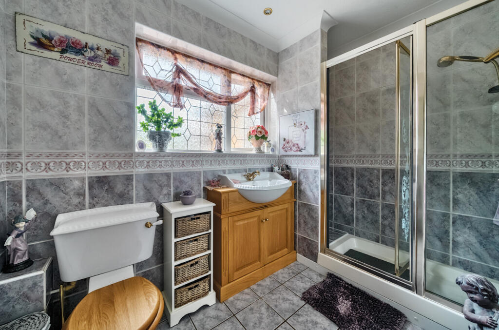 1299573-8-6837525...