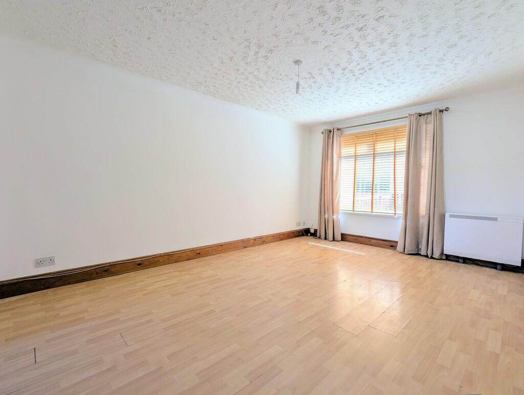 PXL_20250513_1522...