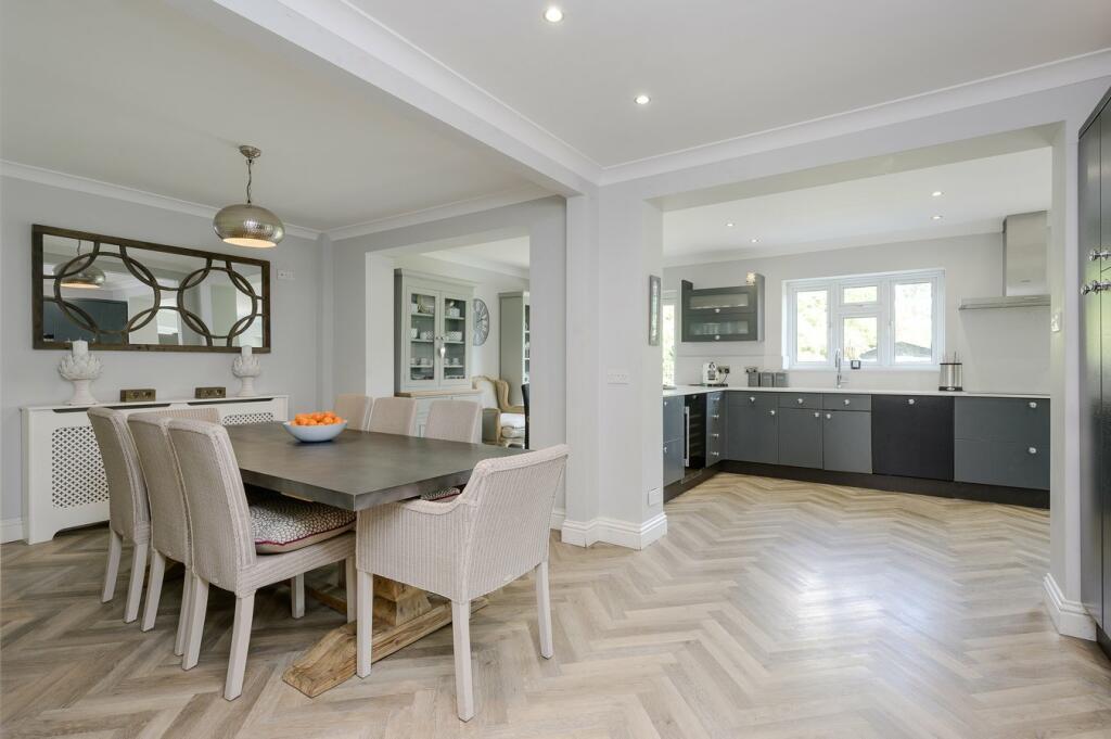 Breakfast Room