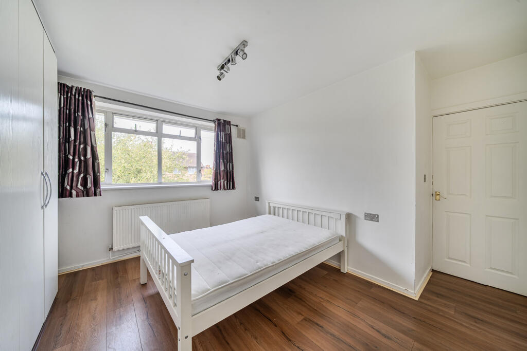 1361529-9-68daac2...