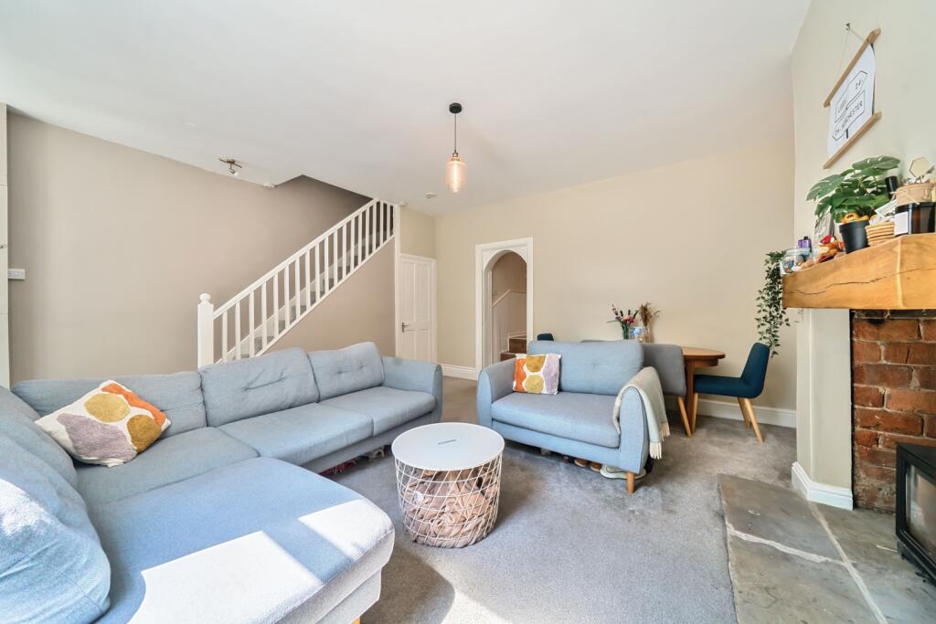 1309677-4-6853ee96f13cf