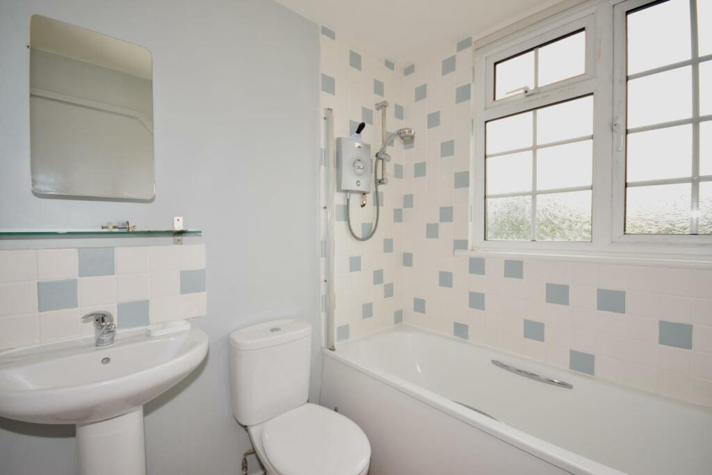 Family Bathroom.jpg