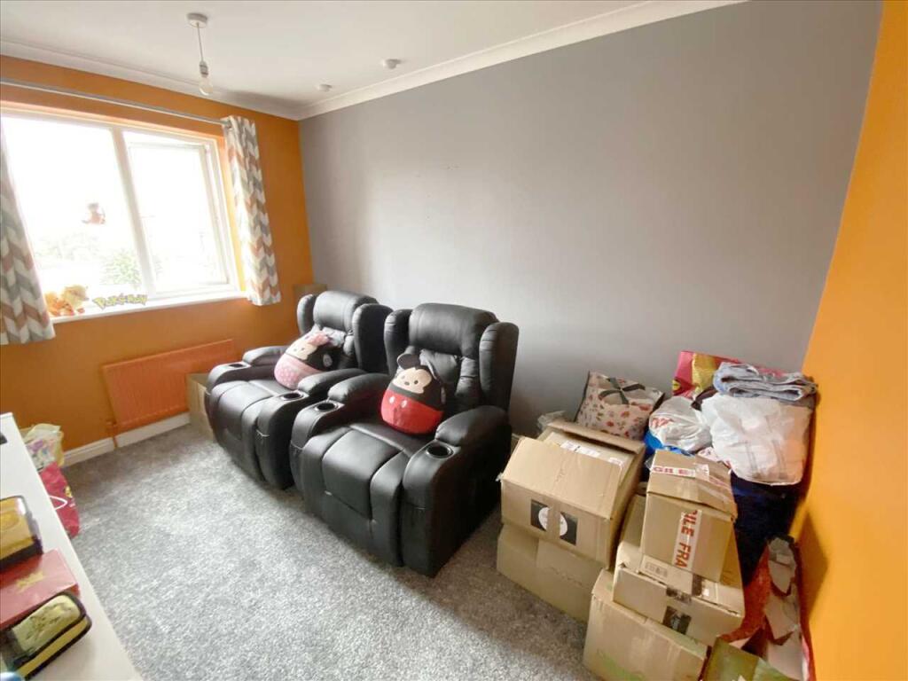 Bedroom 3: