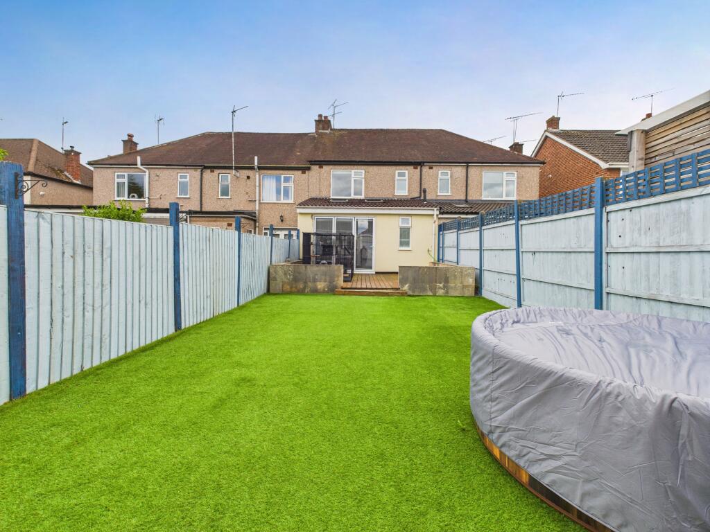 CAM05192G0-PR0105-STILL021