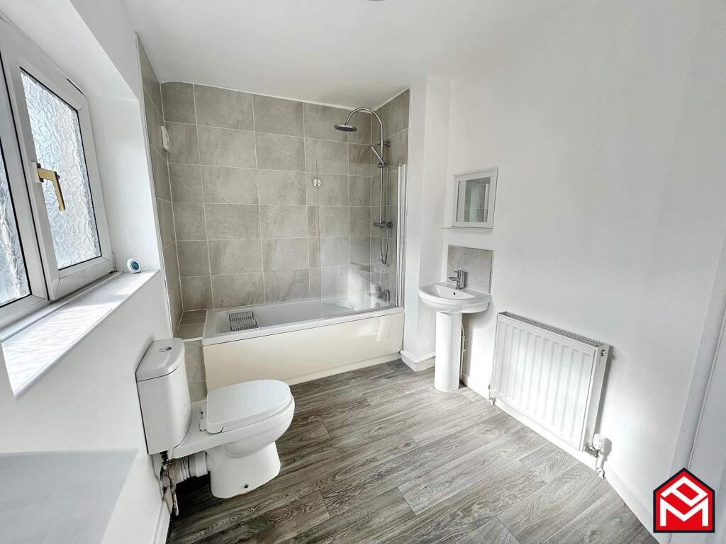 Feature Bathroom 