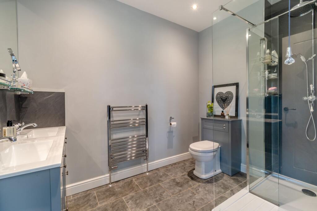 Principal Bedroom Suite