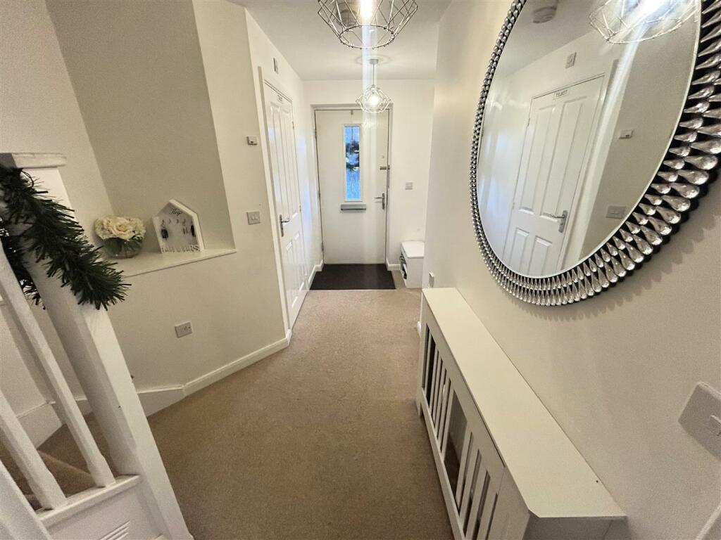 Narrowboat Lane, Northampton