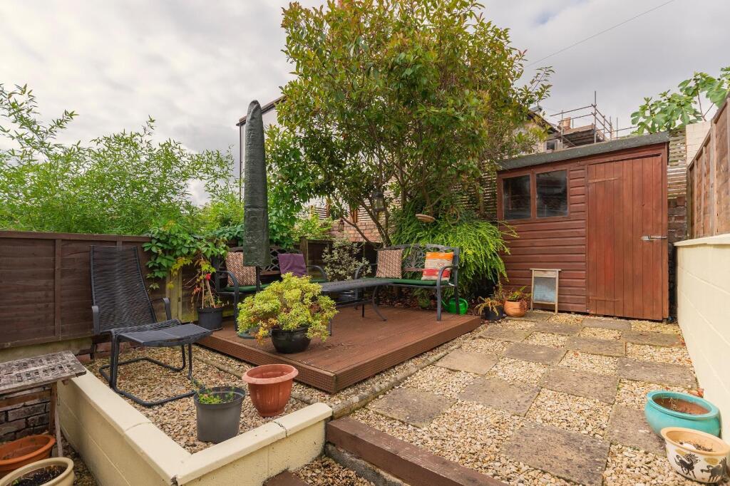 2P0RHD - External C.jpg