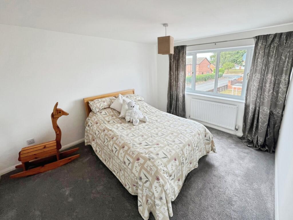 pbox-bedroom-333062.jpg