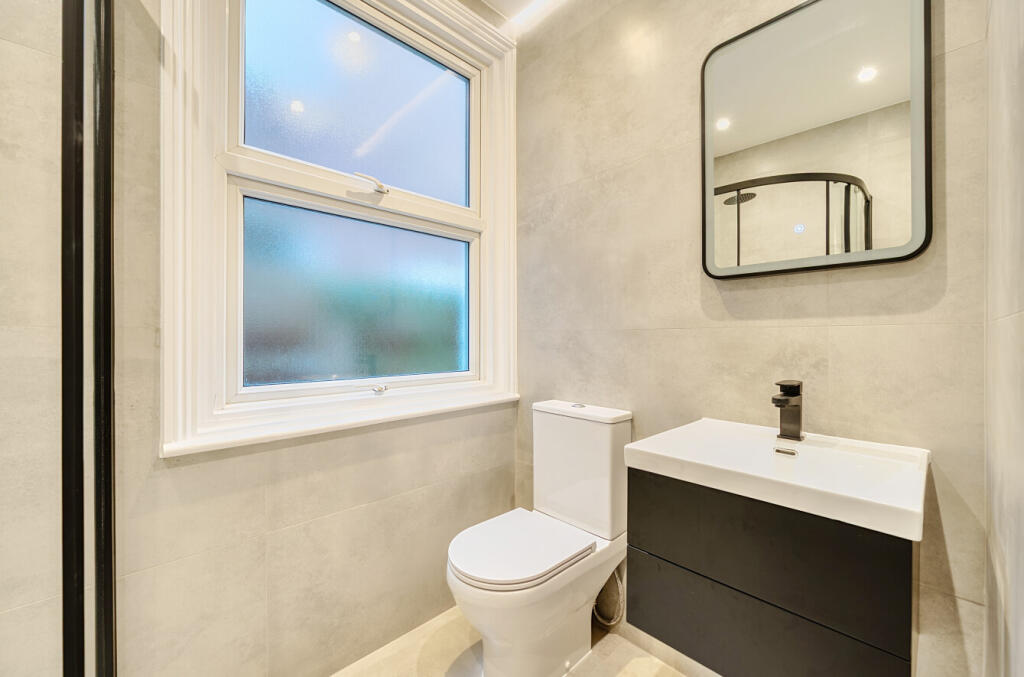 1365603-4-68f0968...