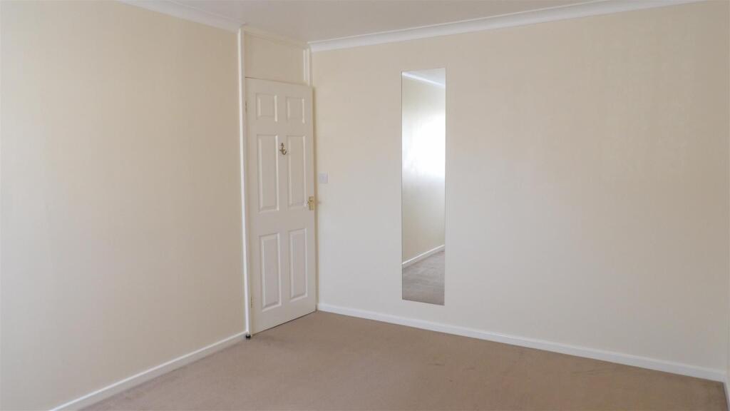 132 The Medway - Bedroom 1 (1).JPG