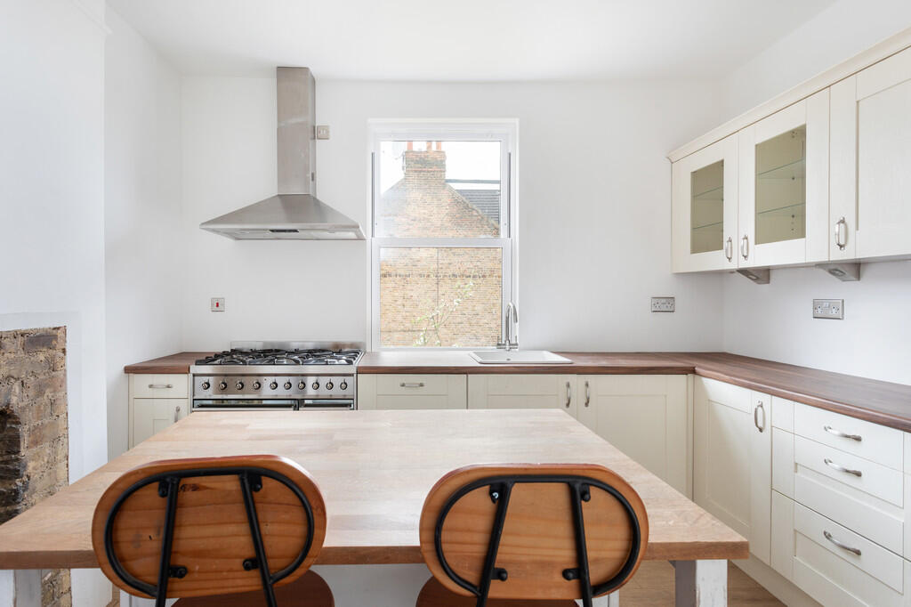 Kitchen dining ar...