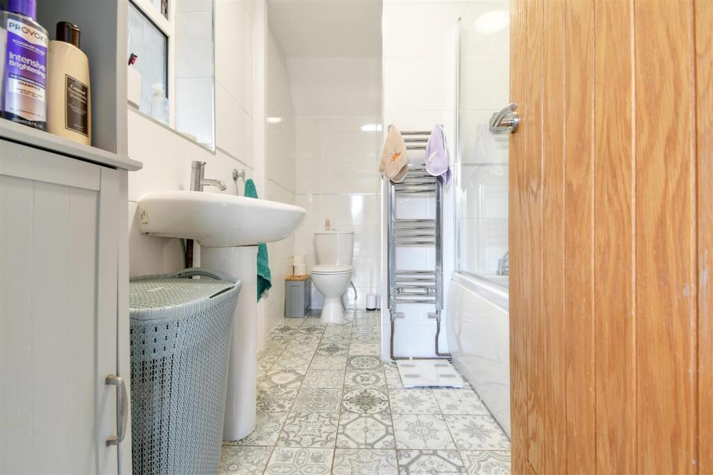 Ground floor bathroom