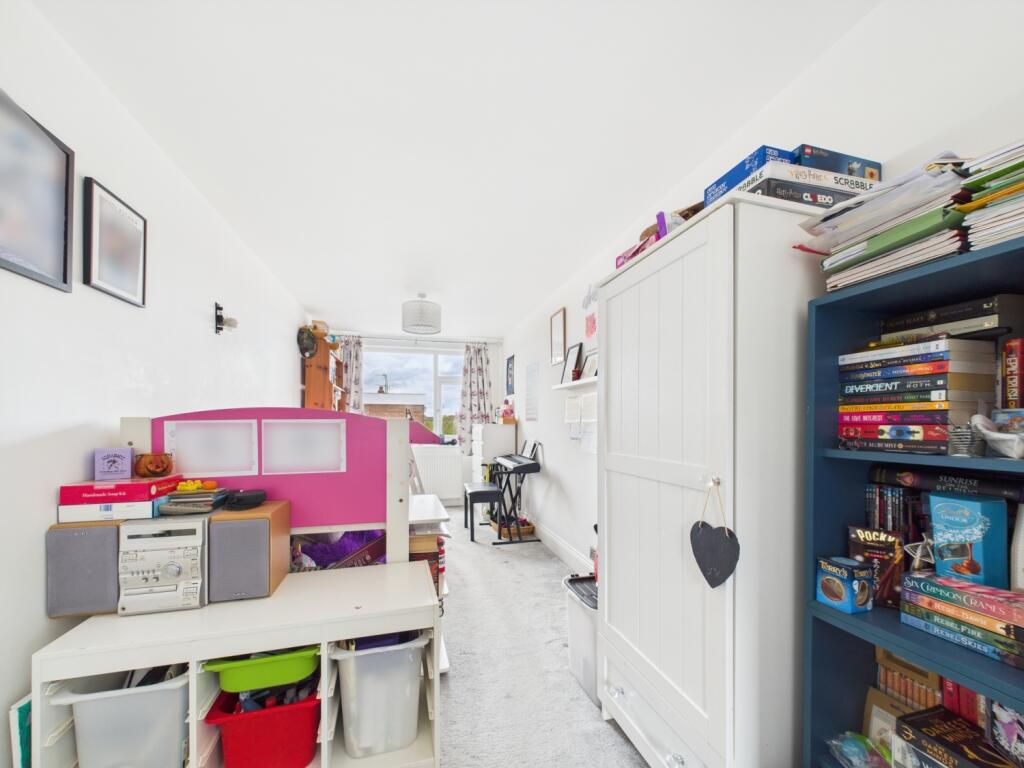 CAM02195G0-PR0069-STILL029