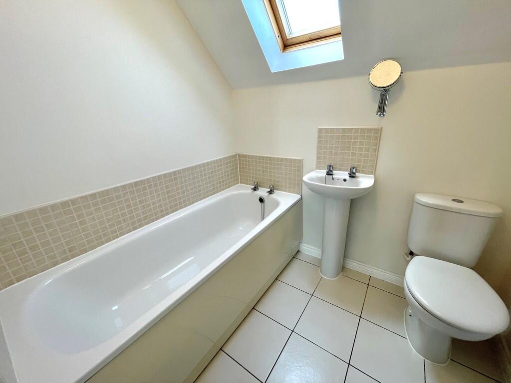 19 Olliver Acre F...
