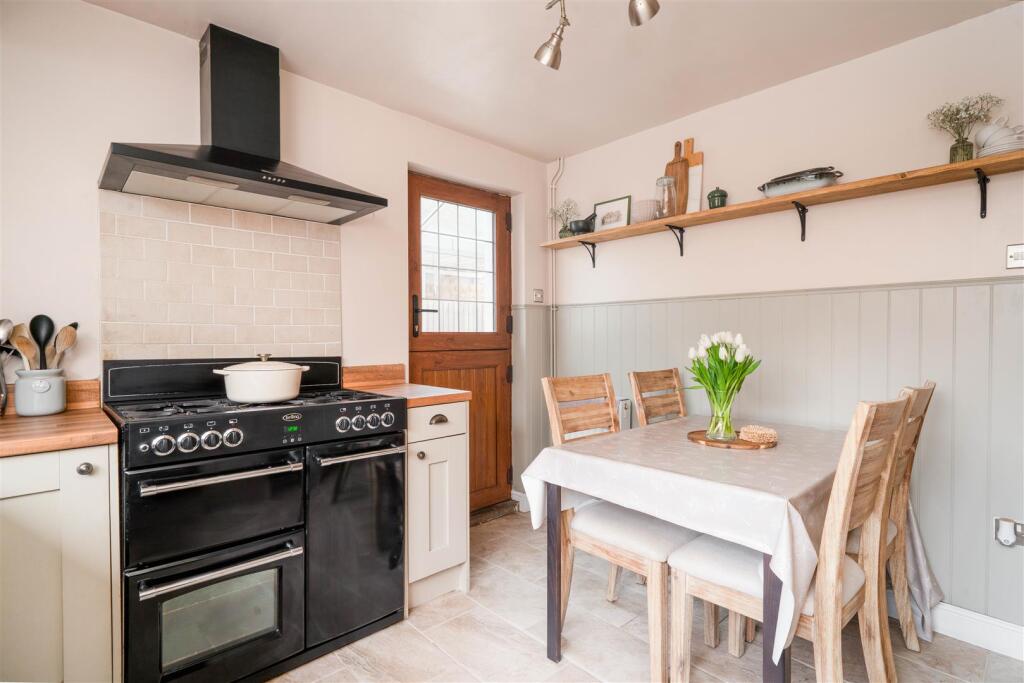 Kitchen-7.jpg