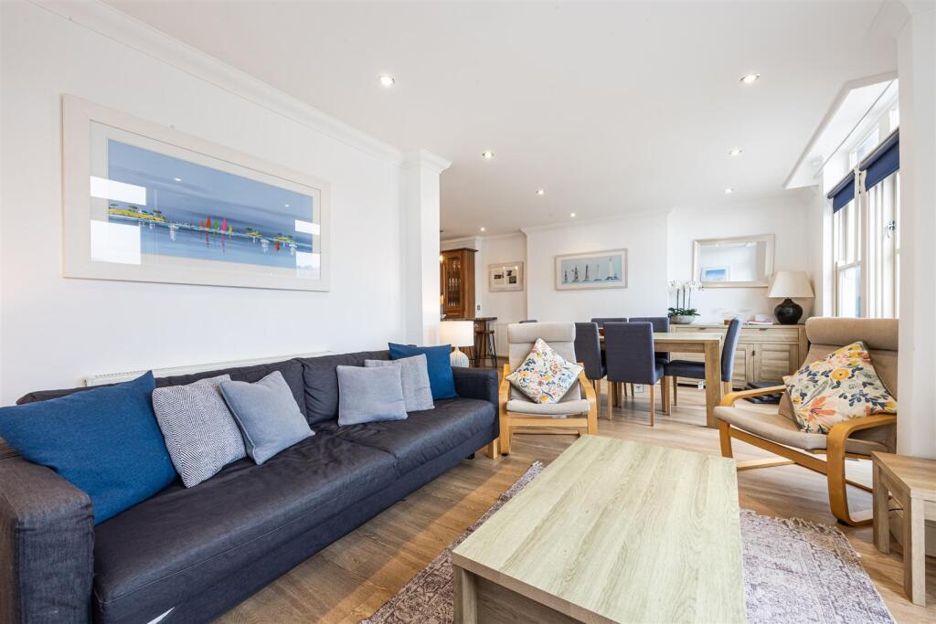 A04 - Embankment House Dartmouth, Flat 2 - 240411.